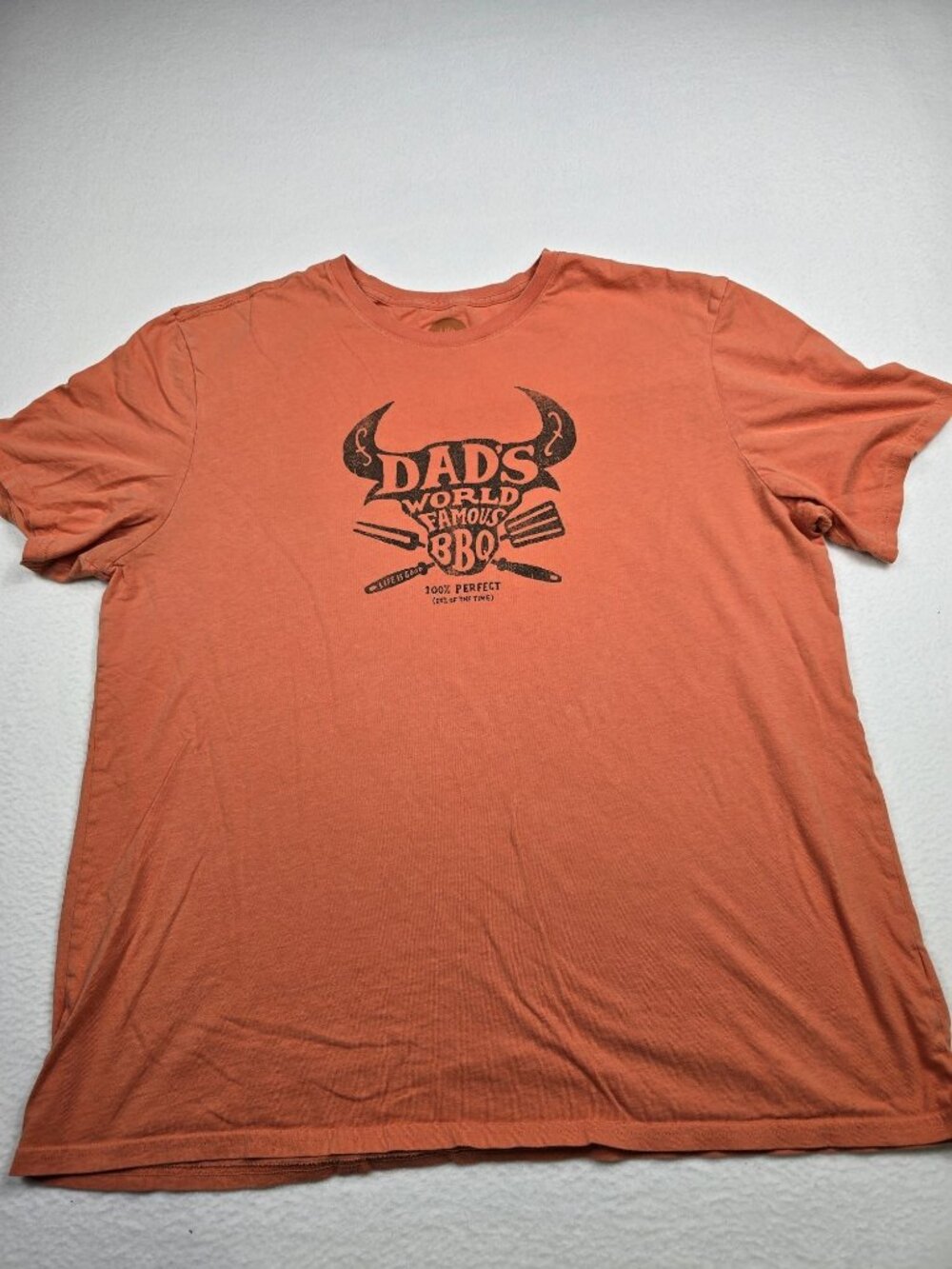 Life Is Good Mens L Smooth Tee Dads World Famous BBQ T-Shirt Orange Cotton